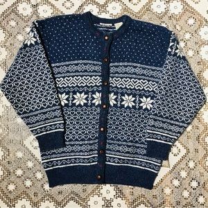 VINTAGE wool Christmas cardigan sweater